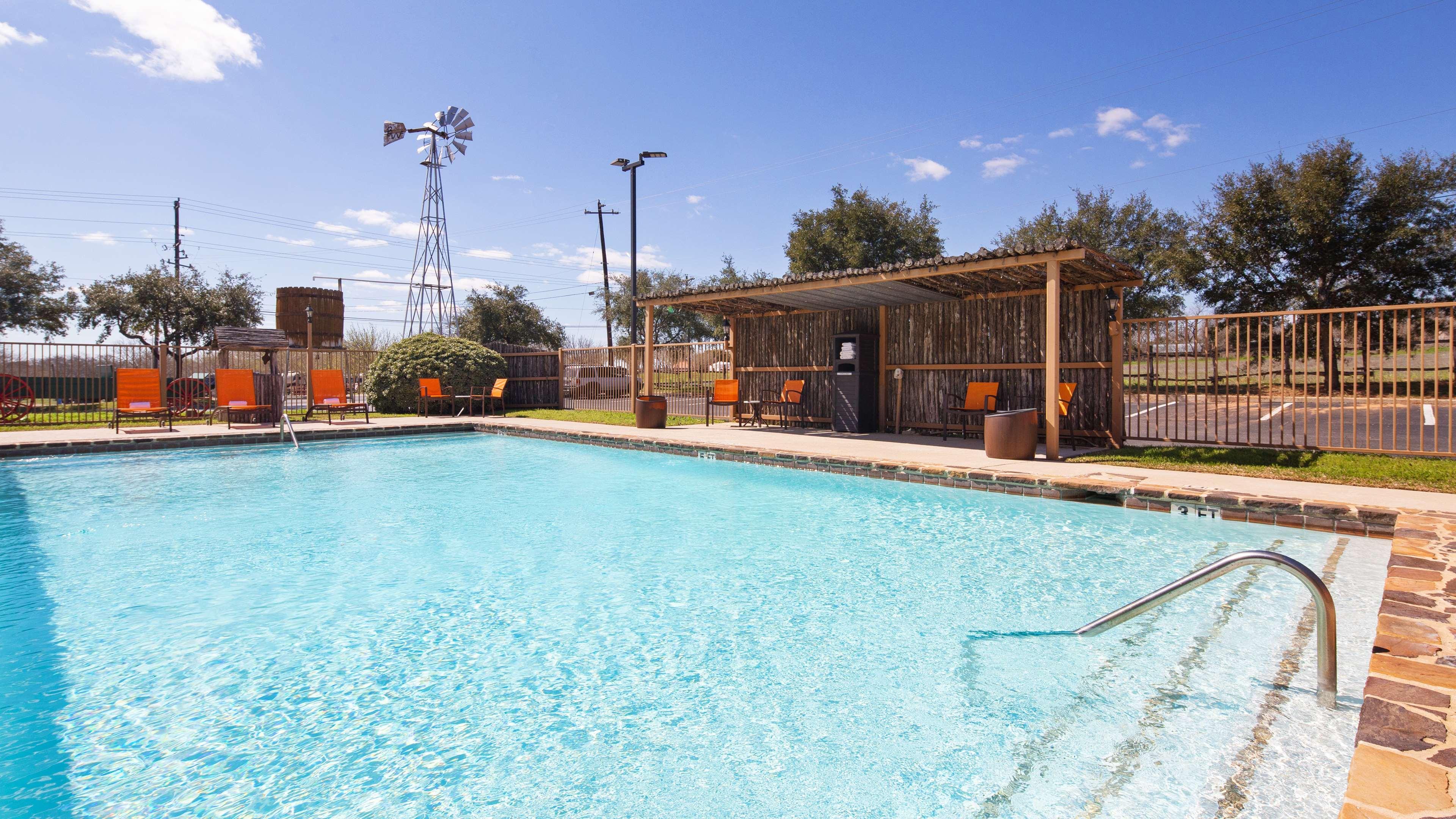 Best Western Plus Fredericksburg Eksteriør bilde